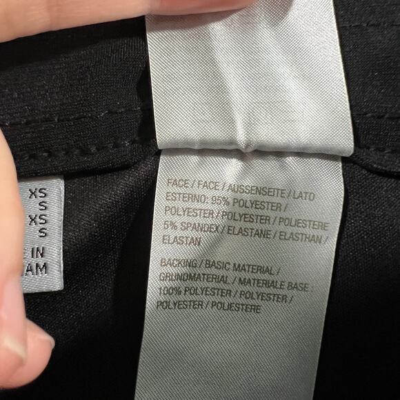 Susan Graver Regular LK Fusion Pull-On Crop Pant Black, X-Small - Picture 8 of 8